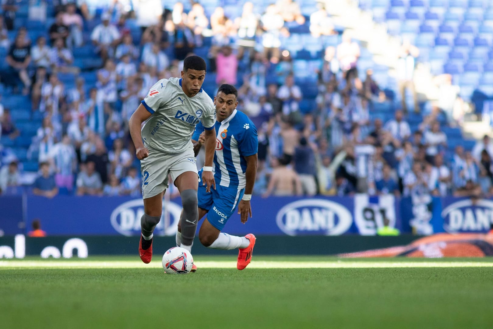 Atlético de Madrid sigue de cerca a Santiago Mouriño: ¿se activa la cláusula de recompra?